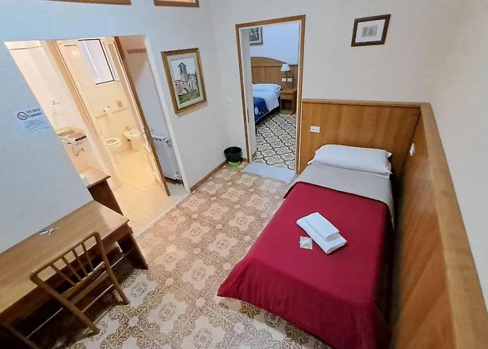 بيت ضيافة Nahid روما