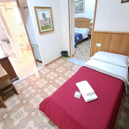 Nahid Πανσιόν 3*