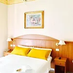 Nahid Pensjonat 3*