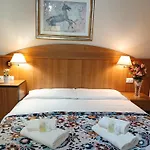 Nahid Pensjonat 3*