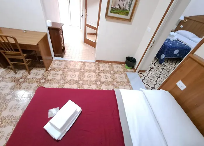 Nahid 招待所 罗马